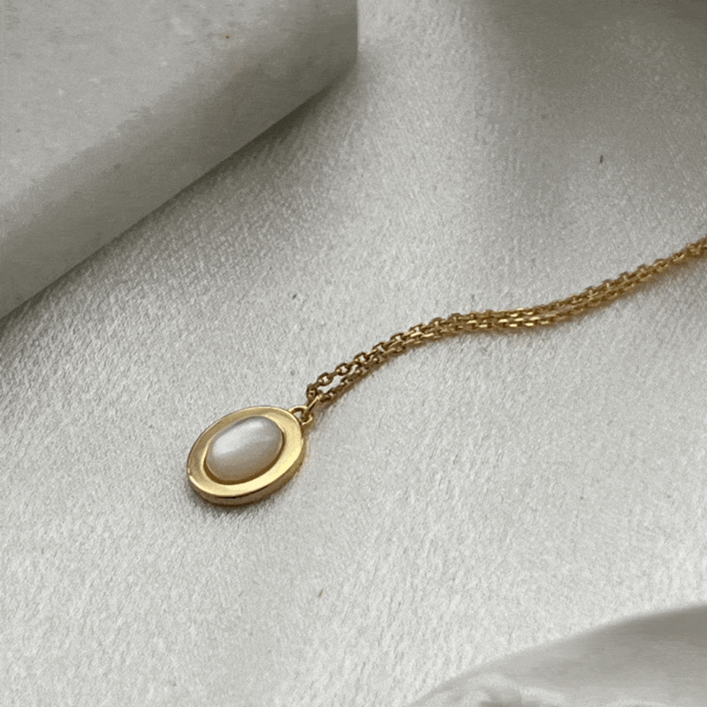 mother-of-pearl gold necklace